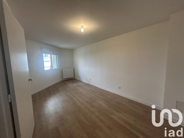 Appartement à vendre 4 pièces 64 m² Courbevoie