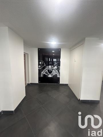 Appartement à vendre 4 pièces 64 m² Courbevoie