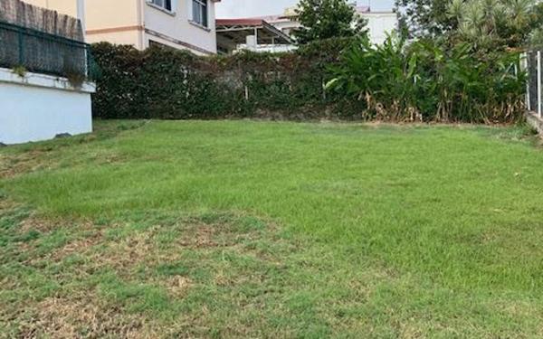 Maison à louer    4 pièces •  Basse-Terre