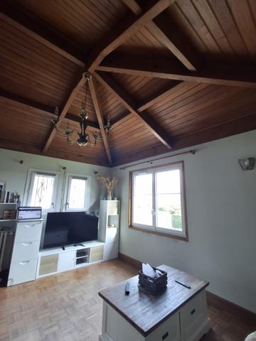 MAISON FAMILIALE AVEC DEPENDANCES ET PARC