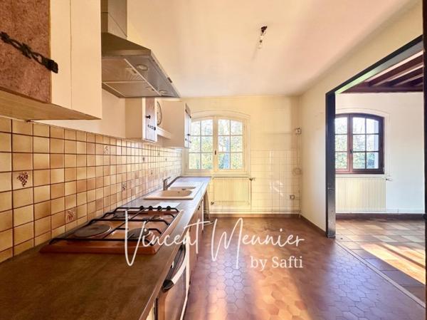 Maison Familiale / 4 chambres / Garage / Piscine / Grand terrain