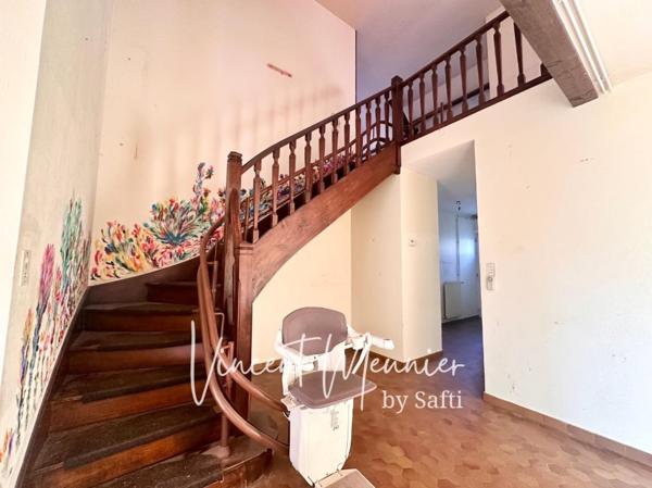 Maison Familiale / 4 chambres / Garage / Piscine / Grand terrain