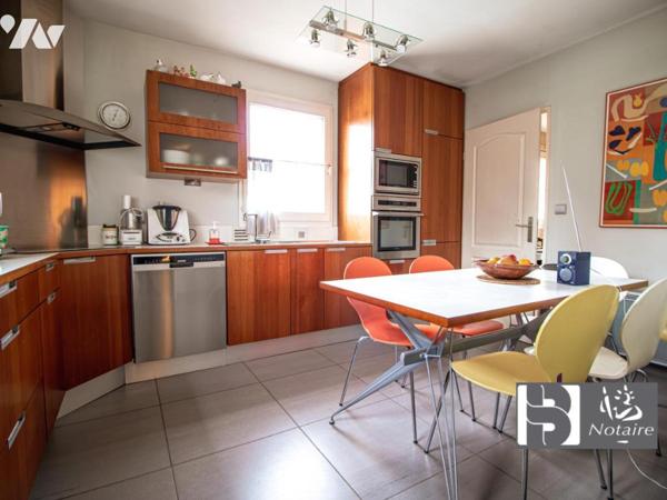 Maison Mitoyenne 1 côté , 187.00 m² avec ponton privatif