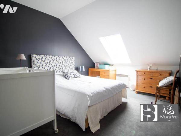 Maison Mitoyenne 1 côté , 187.00 m² avec ponton privatif