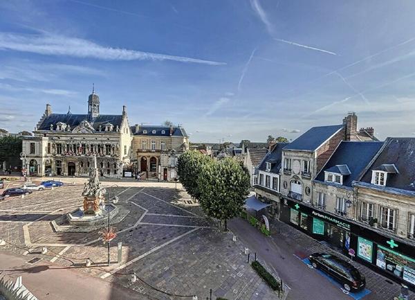 Appartement à vendre    5 pièces • 189 m2 Noyon