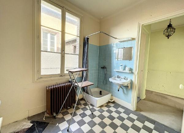 Appartement à vendre    5 pièces • 189 m2 Noyon