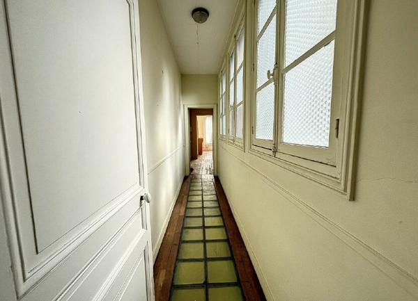 Appartement à vendre    5 pièces • 189 m2 Noyon