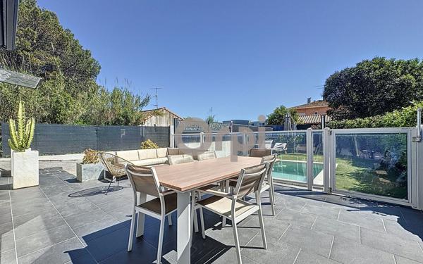 Maison à vendre    5 pièces • 149,91 m2 Fréjus