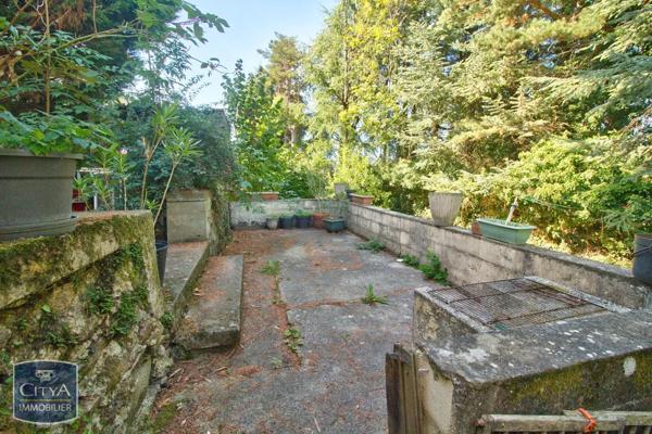 Immeuble à vendre 261m²