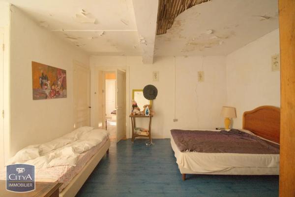 Immeuble à vendre 261m²