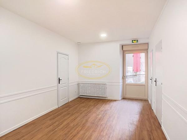 LOCAL COMMERCIAL - COMMERCY Commercy LOCAL COMMERCIAL - COMMERCY Commercy