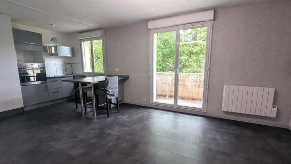 T2 avec balcon et stationnement