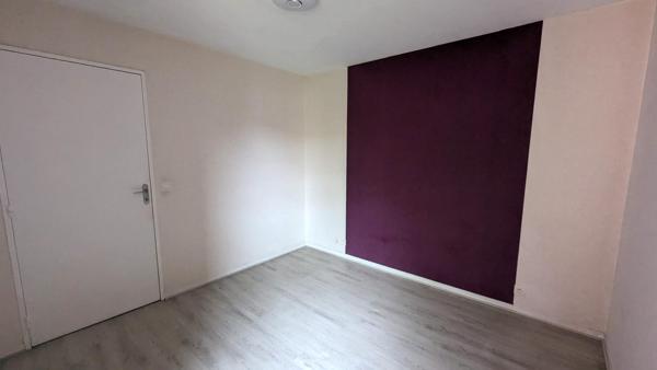 T2 avec balcon et stationnement