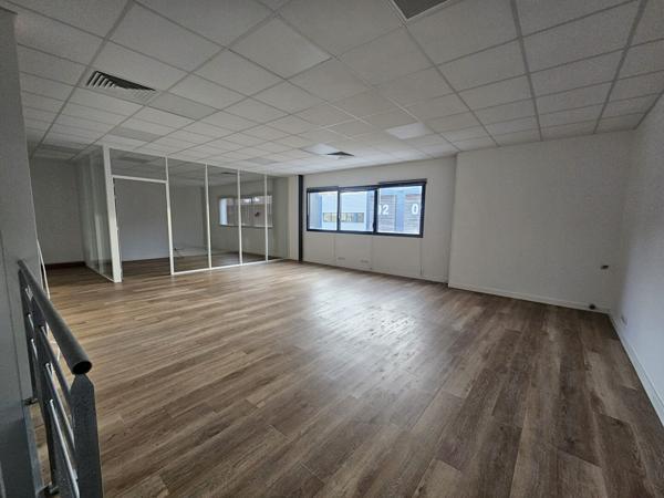 A LOUER : local d'activité neuf 240 m2 NANTES OUEST ORVAULT