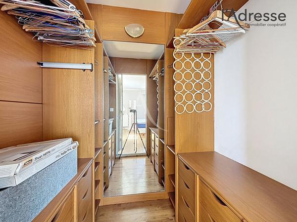 Suresnes/Limite Puteaux - 5 pièces 128m2 - Top Floor 40 m² - Balcon 20 m² - 2 places de parking - cave