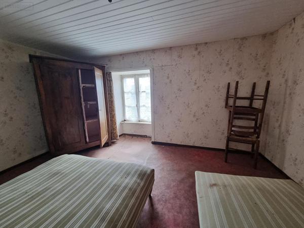 Maison à vendre à Pontorson dans la Manche (50170), ref : MA536