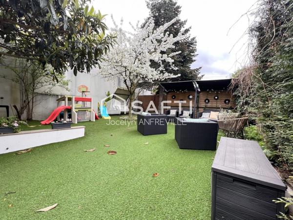 Maison familiale avec spacieux extérieurs