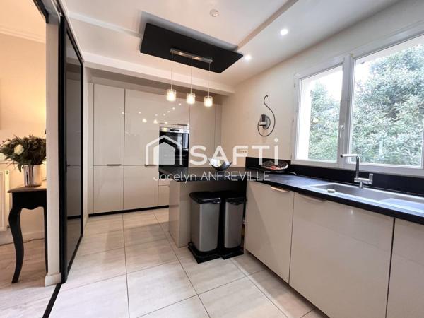 Maison familiale avec spacieux extérieurs