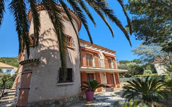 Maison à vendre    9 pièces • 192 m2 Six-Fours-les-Plages