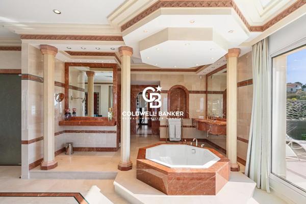 Villa 8 pièces à vendre Antibes - 06600 / Réf: 86384576