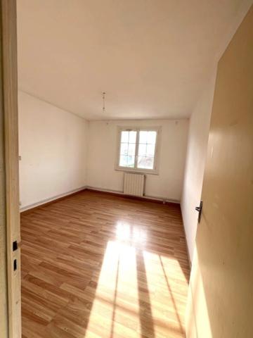 Maison à vendre 6 pièces SAINTES (17)