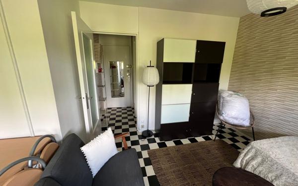 Appartement à vendre    1 pièce •  Limoges