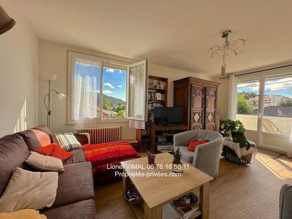 Maison 145 m2 6 pièces ( 4 ch ) sur terrain clos de 609 m2