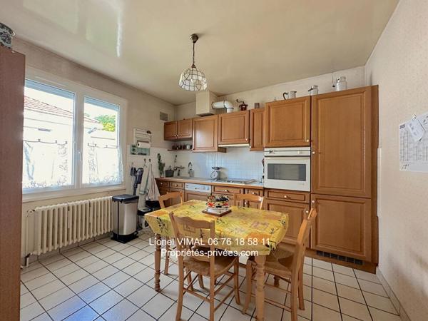 Maison 145 m2 6 pièces ( 4 ch ) sur terrain clos de 609 m2