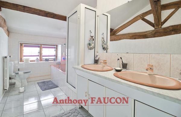 Maison Mareuil Sur Lay Dissais 7 pièce(s) 188 m2