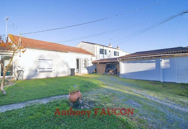 Maison Mareuil Sur Lay Dissais 7 pièce(s) 188 m2