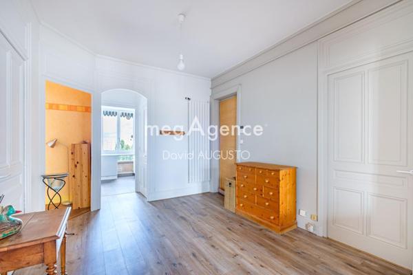 Appartement à VILLEURBANNE, 69100 - 4 pièces 104m²