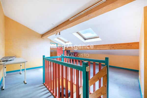 Appartement à VILLEURBANNE, 69100 - 4 pièces 104m²