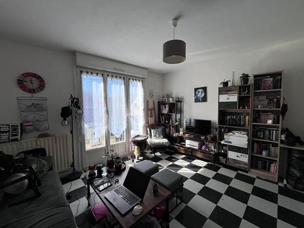 Appartement 3 pièce(s) 2 IIème ETAGE quartier "HAUTE FOLLIS"