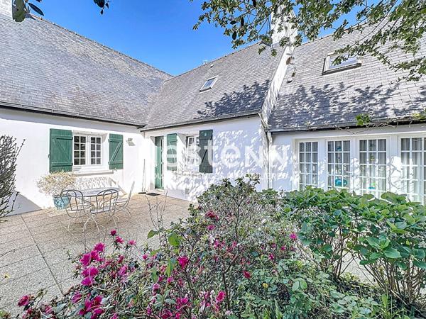 Maison familiale a vendre a Lanveoc - vue mer et acces prive