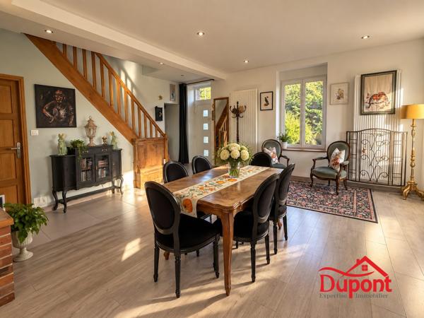 Maison individuelle avec magnifique vue sur les collines de Monthermé