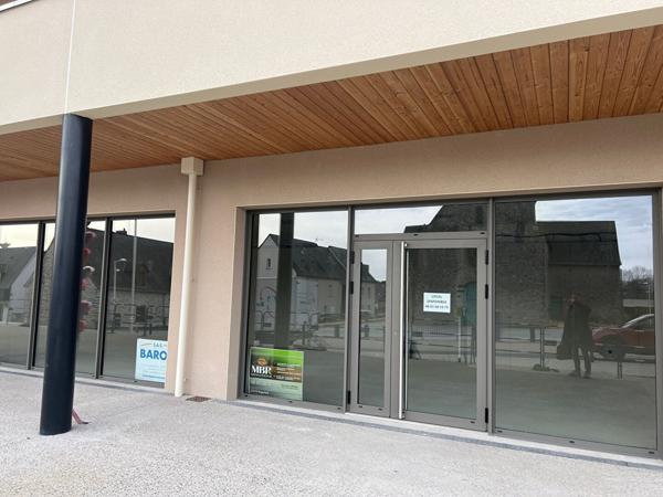 A Louer Bonchamp, plein centre local commercial 74 m²