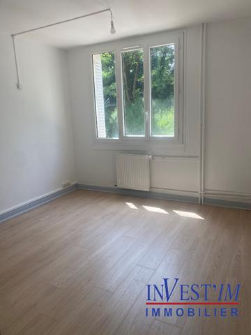 LOCATION T1 - OULLINS , Oullins LOCATION T1 - OULLINS , Oullins