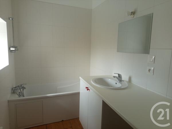 Maison à vendre  5 pièces - 110 m2 STE SOULLE - 17