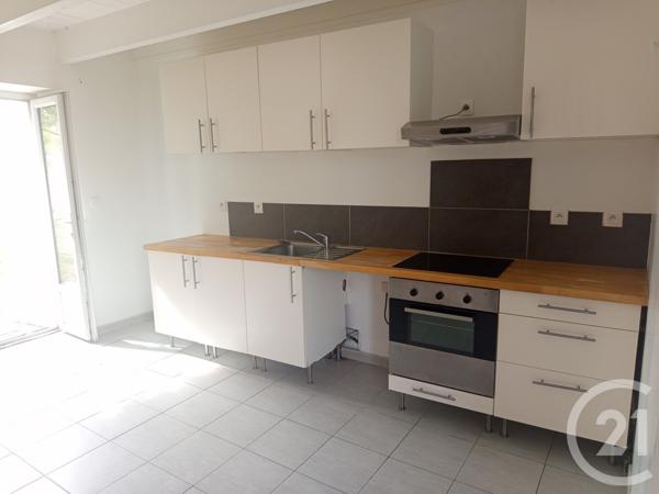 Maison à vendre  5 pièces - 110 m2 STE SOULLE - 17