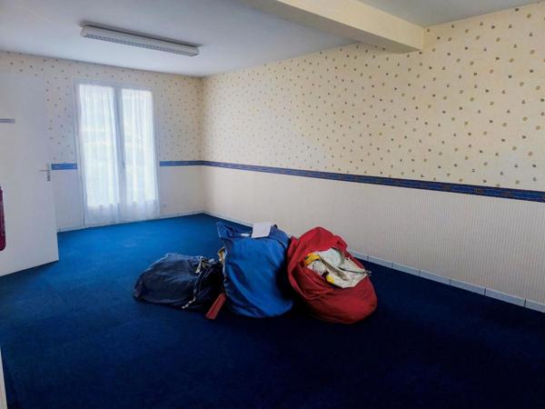 Maison traditionnelle avec jardin