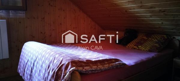 Chalet de 51m² sur 2 niveaux avec garages, vide sanitaire sur 552 m² de terrain cloturé