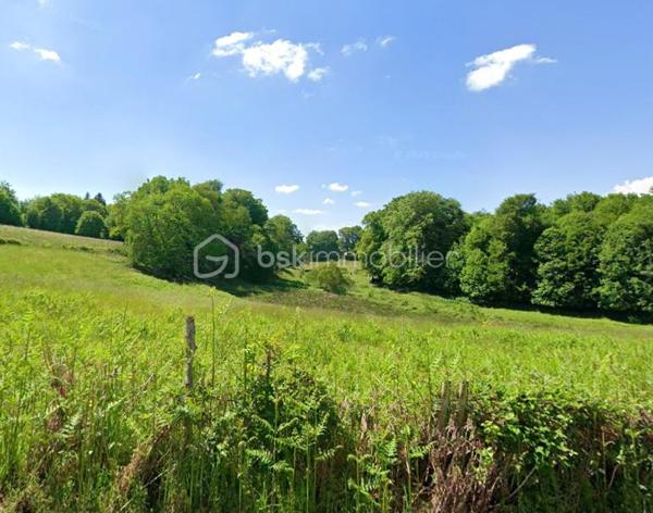 Terrain de 1 688 m²