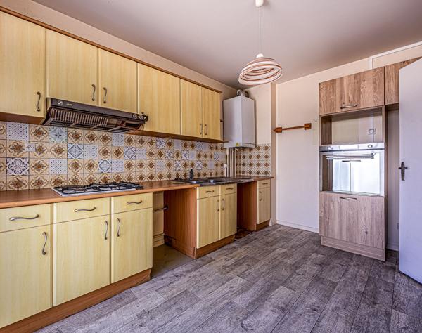 Royan - Bel Appartement 3 Pièces avec Balcons et Parking Privé