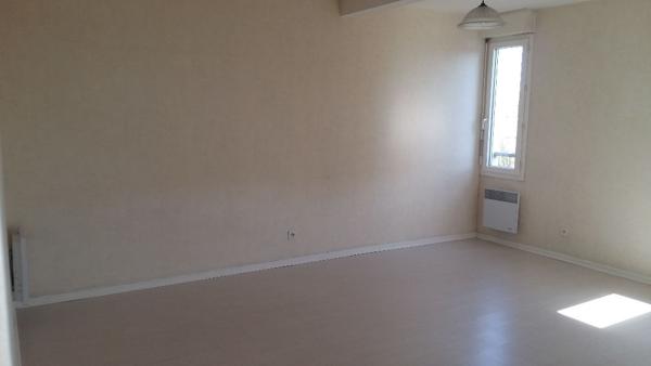 Studio 29.40m2 centre-ville avec balcon et parking