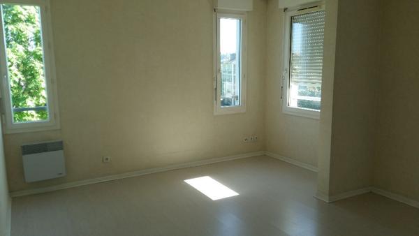 Studio 29.40m2 centre-ville avec balcon et parking