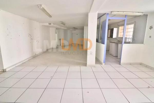 Local commercial 236m2 au centre de Ollioules