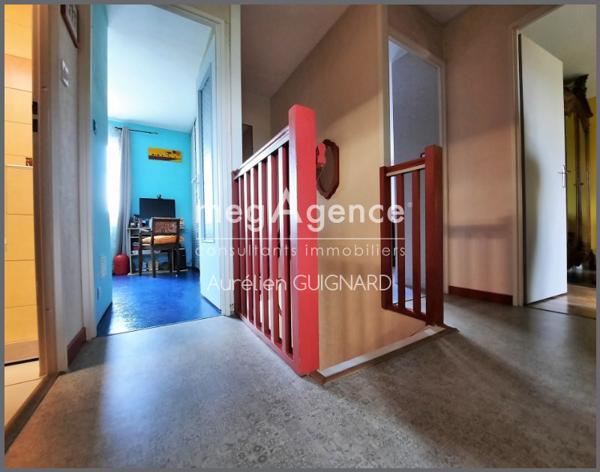 Maison à BRESSUIRE, 79300 - 5 pièces 117m²