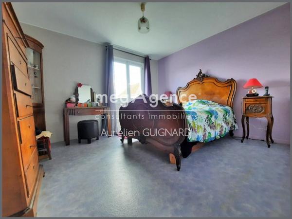 Maison à BRESSUIRE, 79300 - 5 pièces 117m²