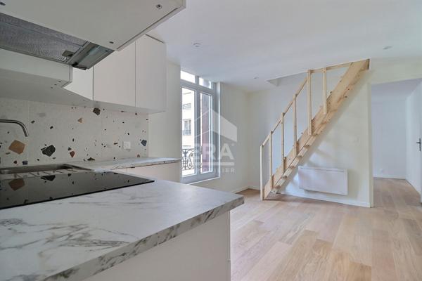 Duplex rénové sans charges, à deux pas des transports