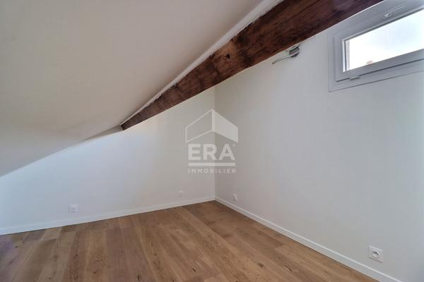 Duplex rénové sans charges, à deux pas des transports